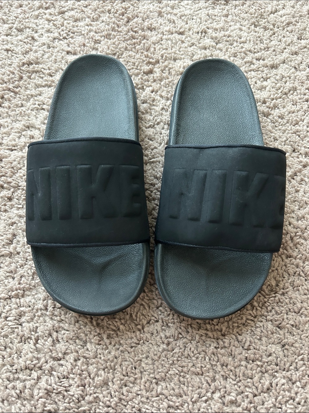 Nike Women’s black slides